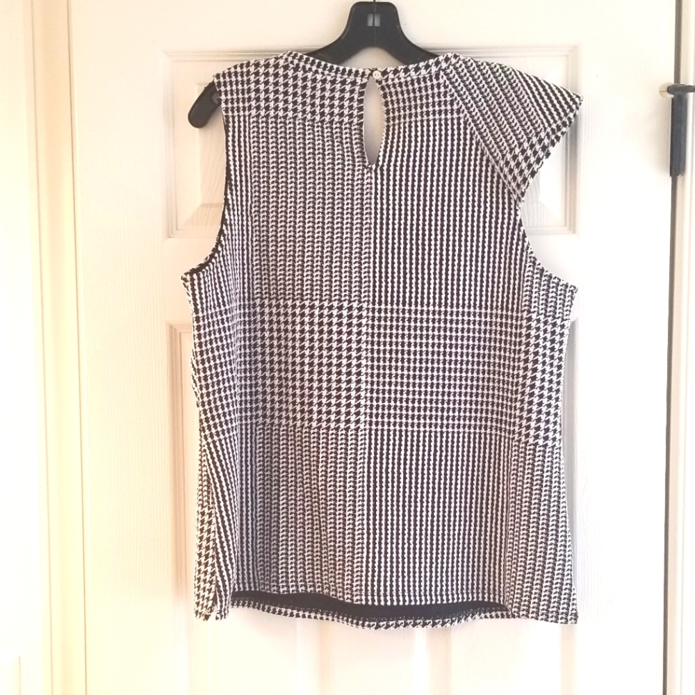 NWT Dolan Callan Ruffled Top - Picture 6 of 8